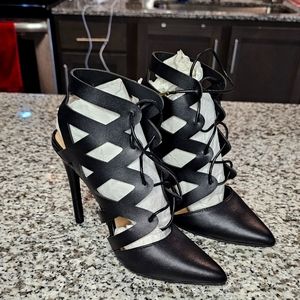 Size 6.5 Call it spring heels